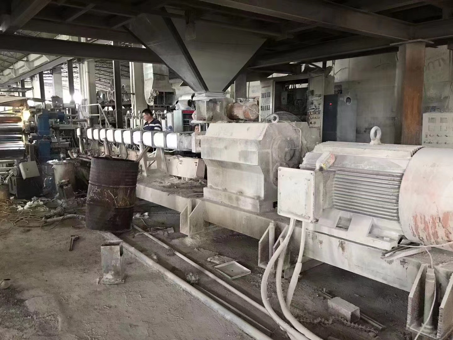 electromagnetic heating plastic extruder